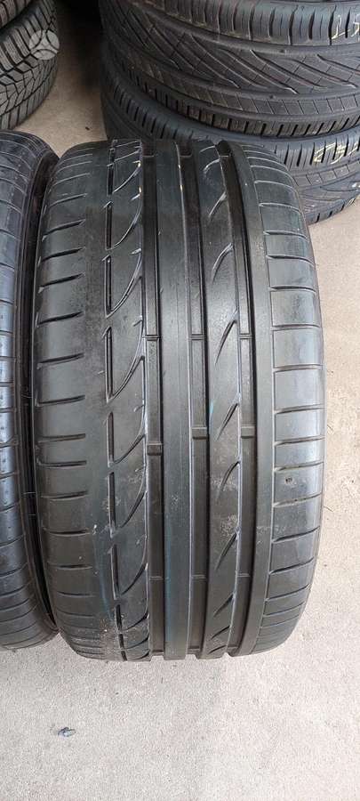 Bridgestone, vasaras 255/40 R18