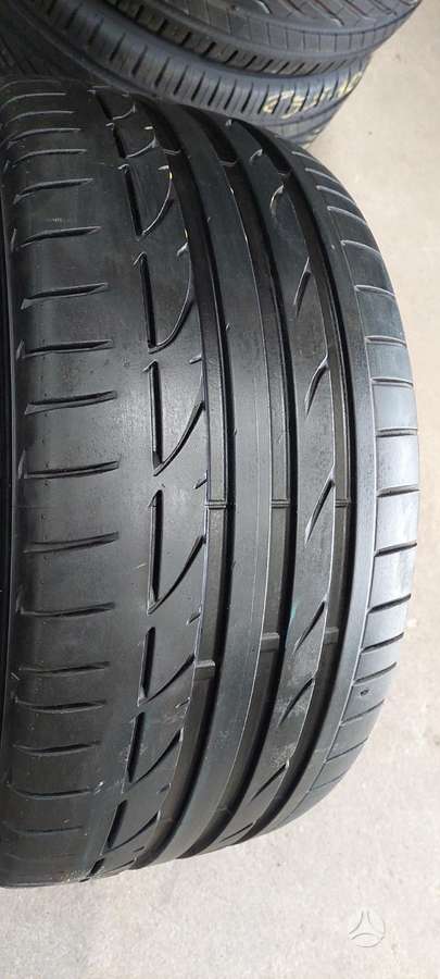Bridgestone, vasaras 255/40 R18