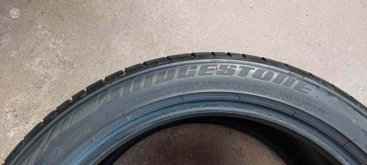 Bridgestone, vasaras 255/40 R18
