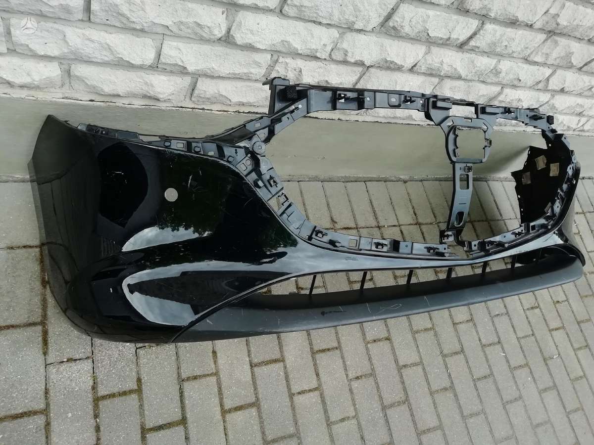 Mazda 3 raudonas 16m pilkas 20m