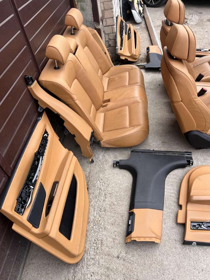 BMW 7 serija salono detalės