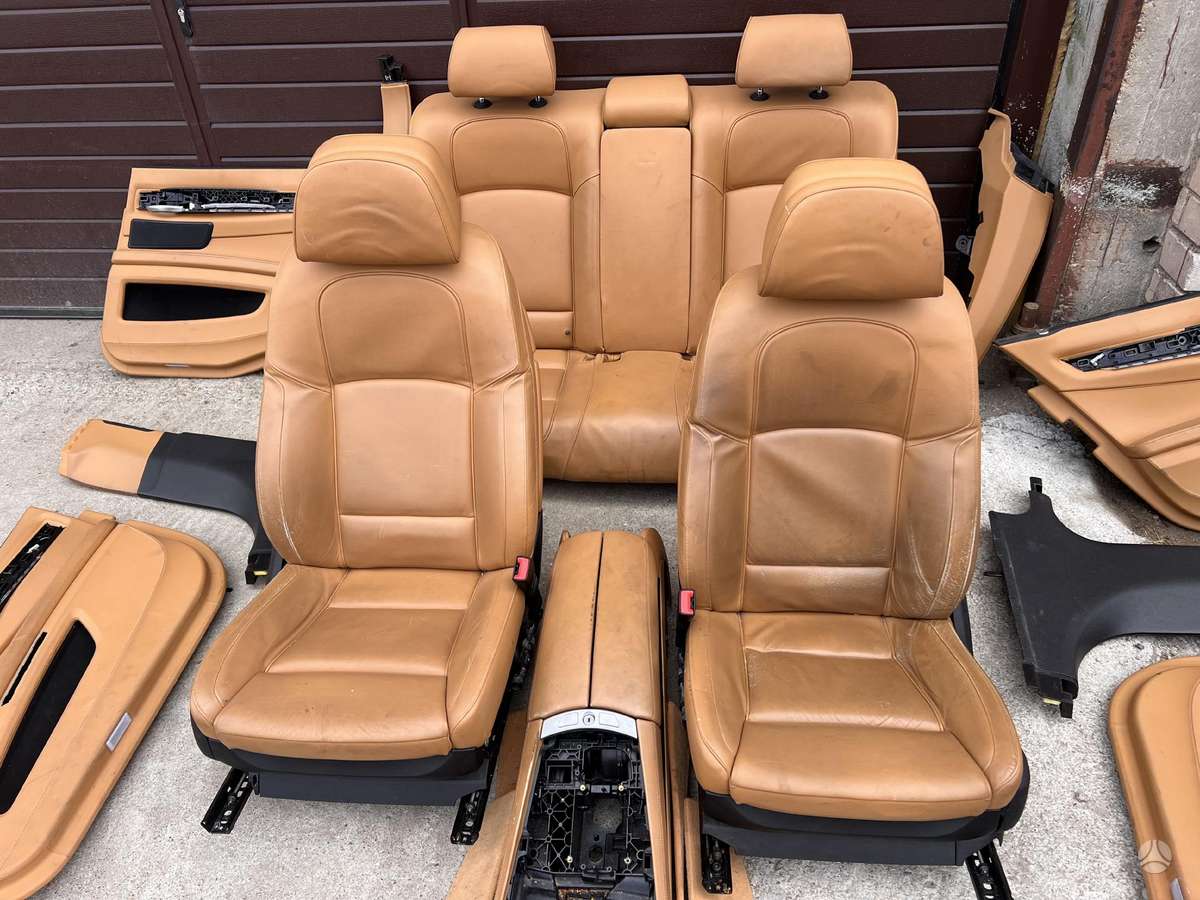 BMW 7 serija salono detalės