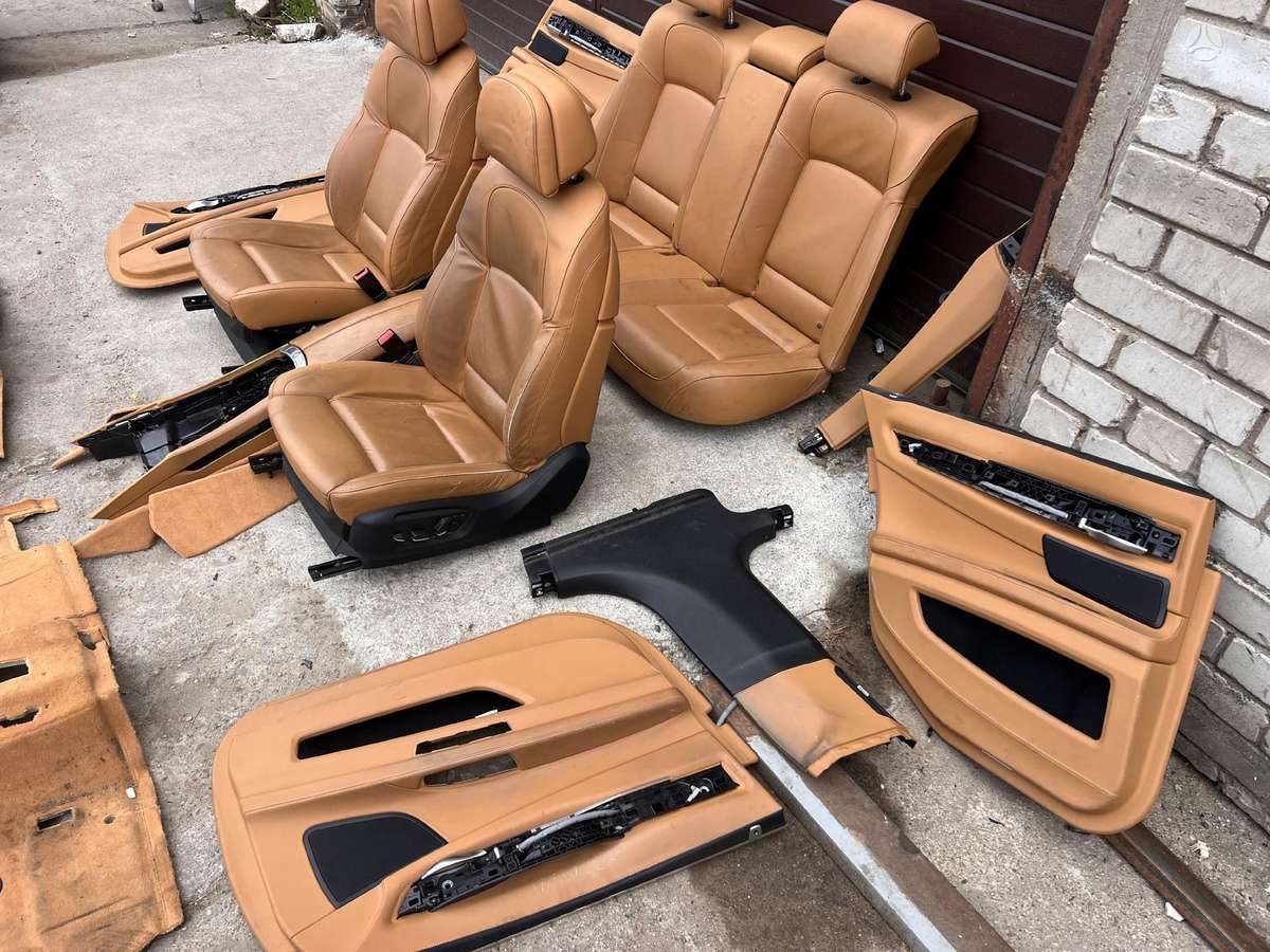BMW 7 serija salono detalės
