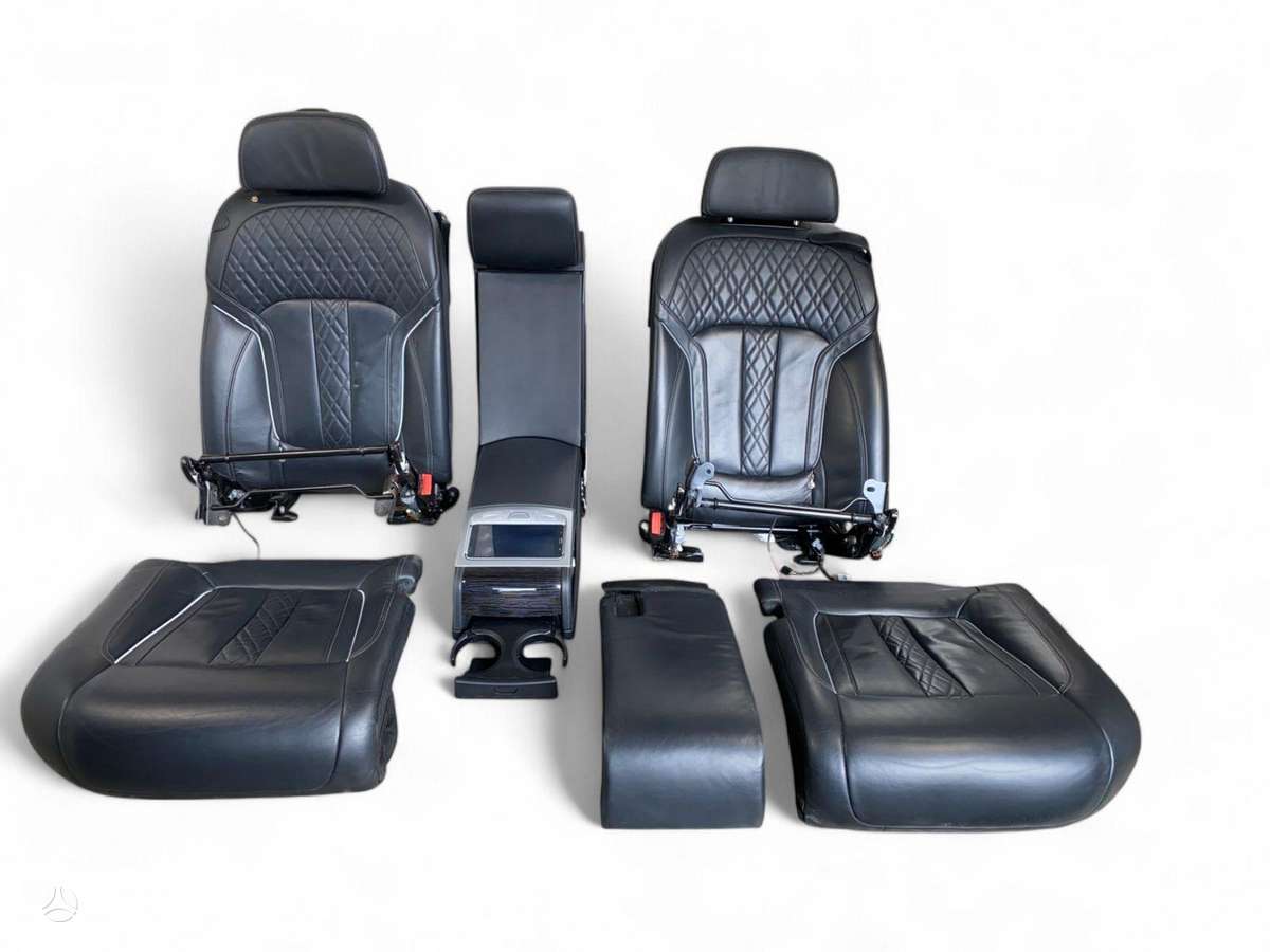BMW 7 serija salono detalės