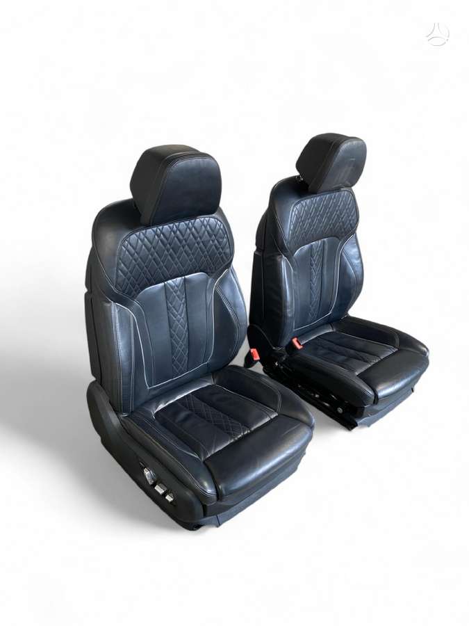 BMW 7 serija salono detalės