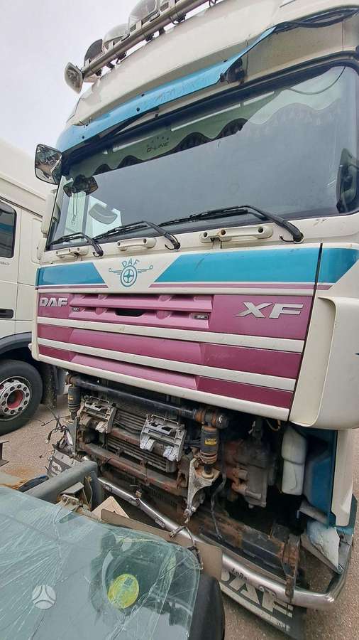DAF FT XF105, vilkikai