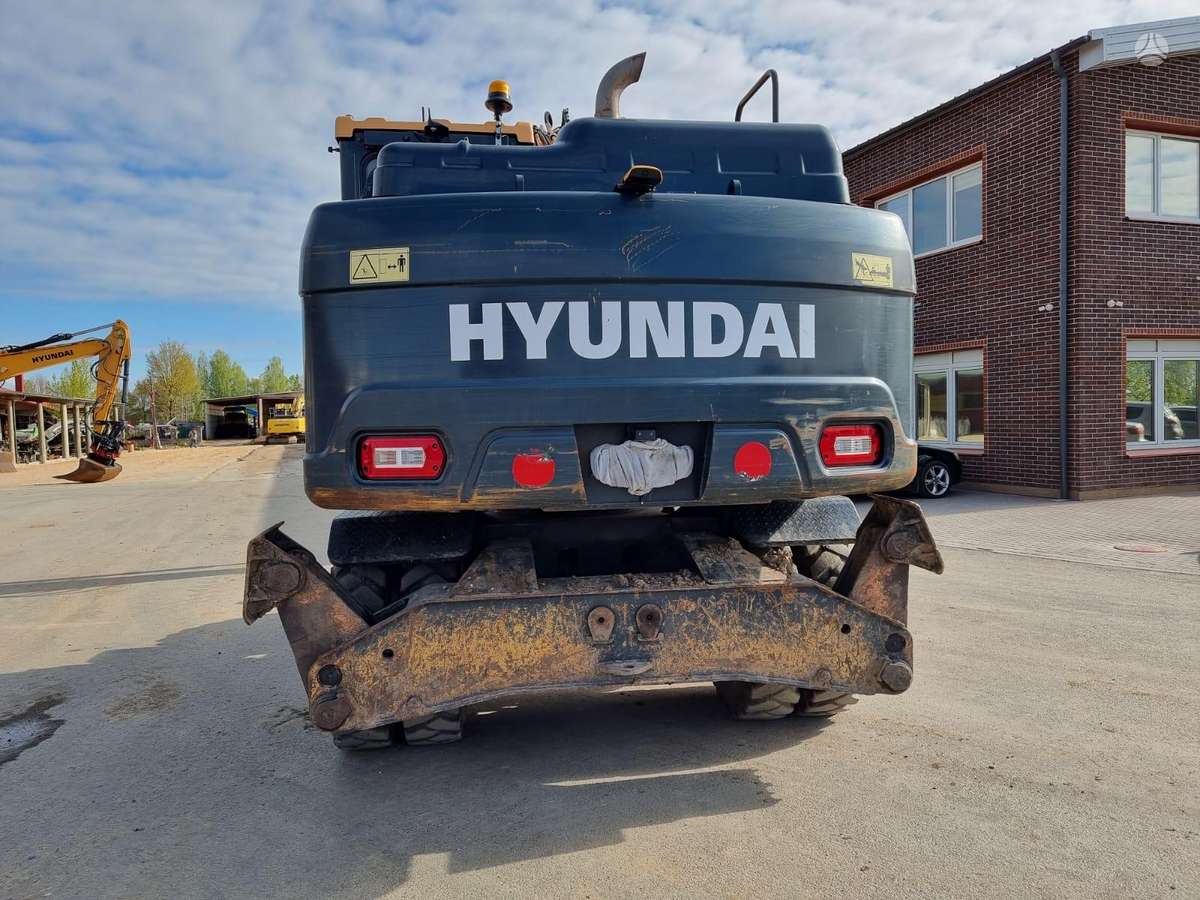 Hyundai HW 140, ekskavatoriai
