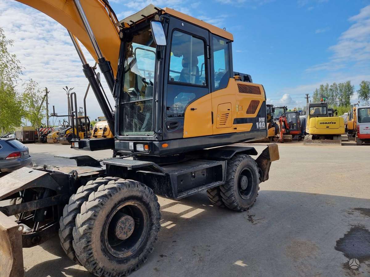 Hyundai HW 140, ekskavatoriai