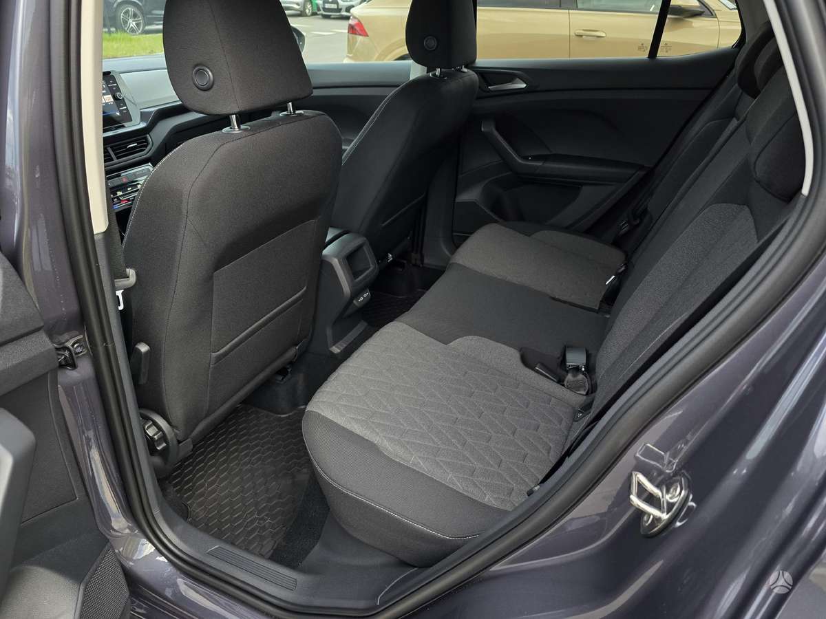 Volkswagen T-Cross, off-road / crossover