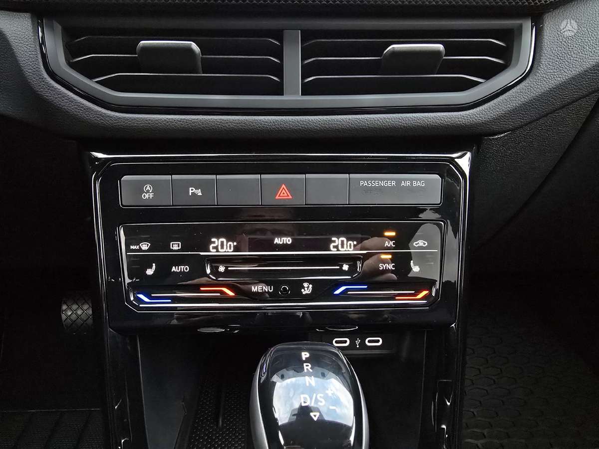 Volkswagen T-Cross, Внедорожник / Кроссовер