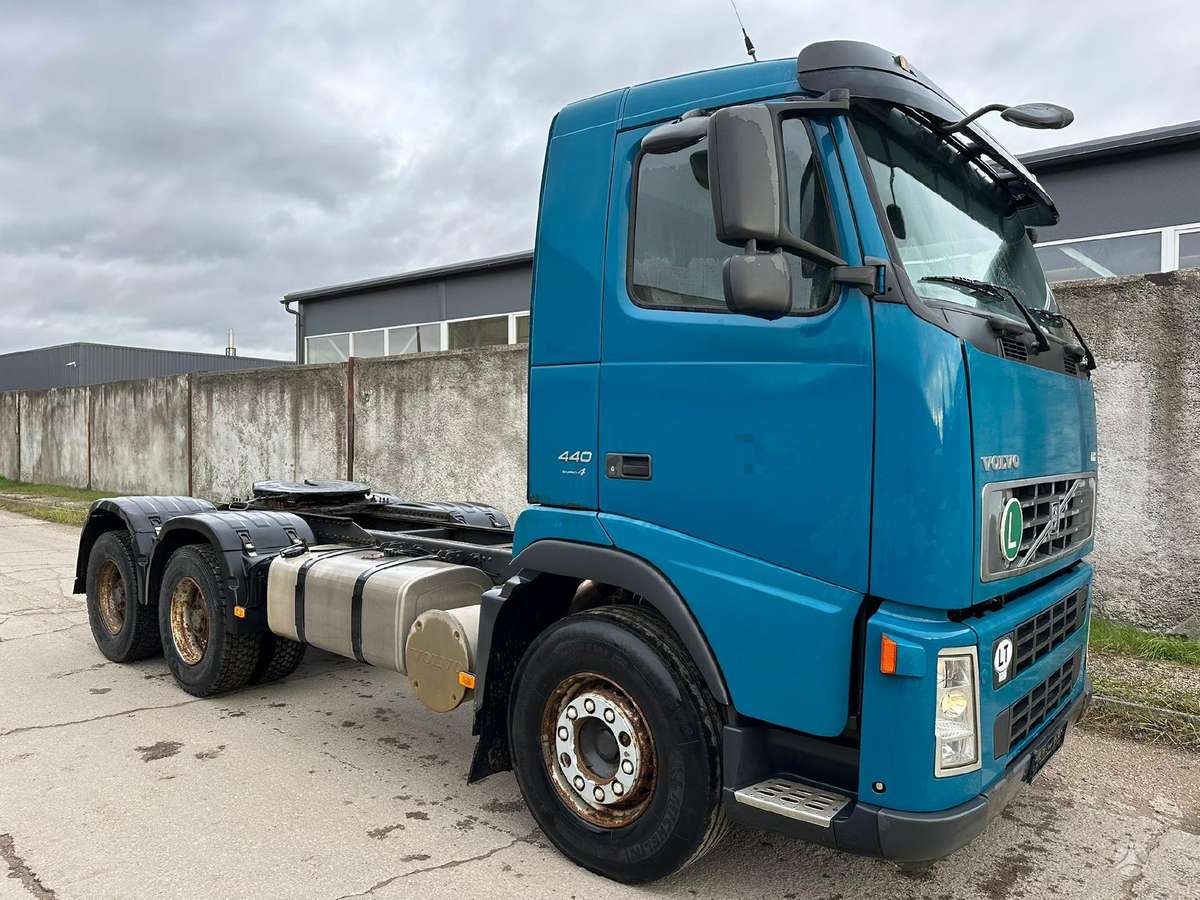 Volvo FH 440  6x4, no sleeping space