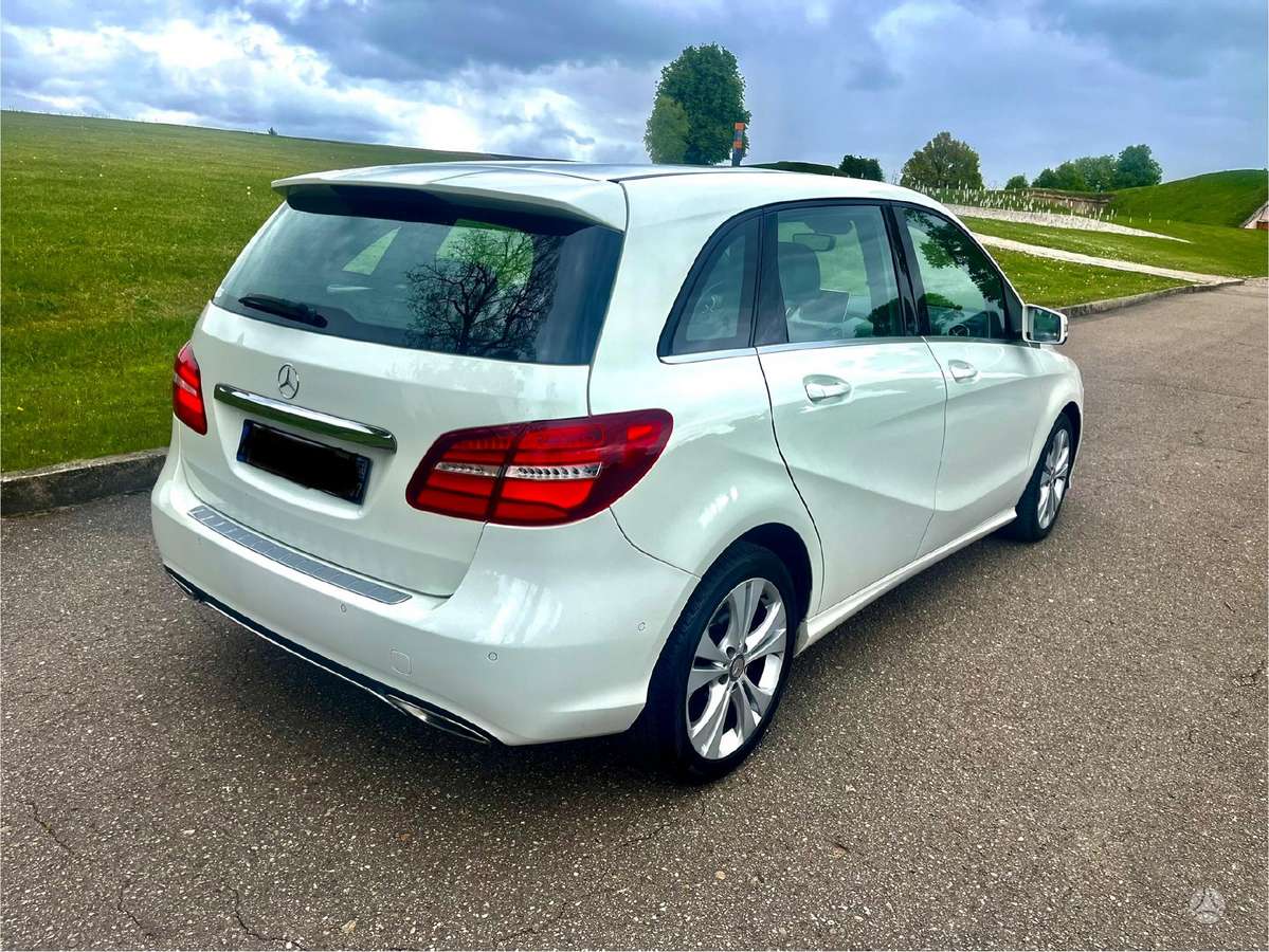 Mercedes-Benz B200, 2.0 l., Минивэн