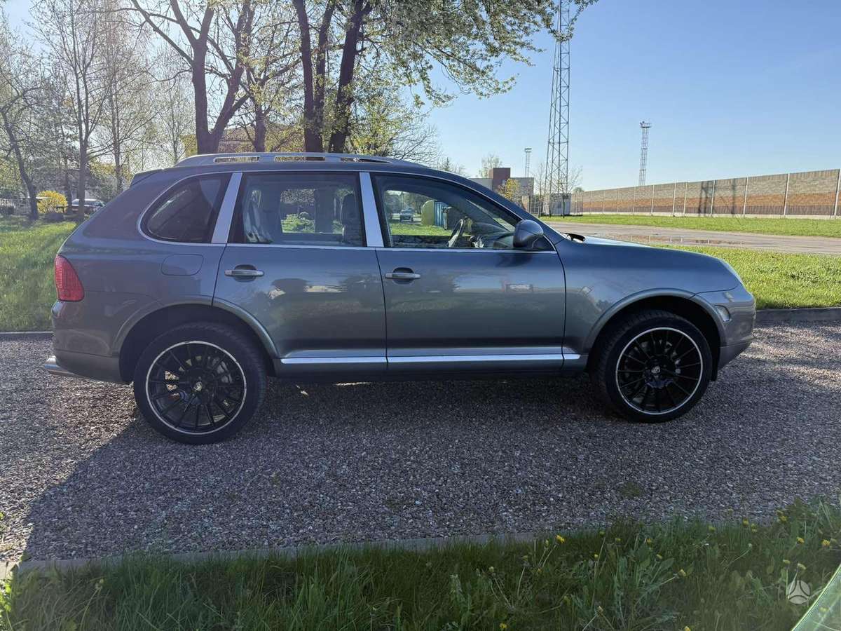 Porsche Cayenne - 3