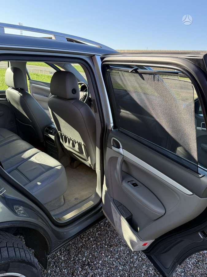 Porsche Cayenne - 11