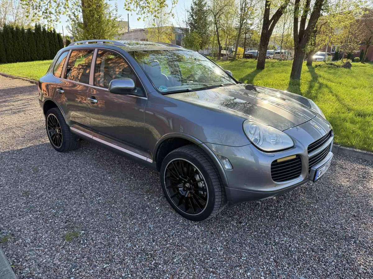 Porsche Cayenne - 7
