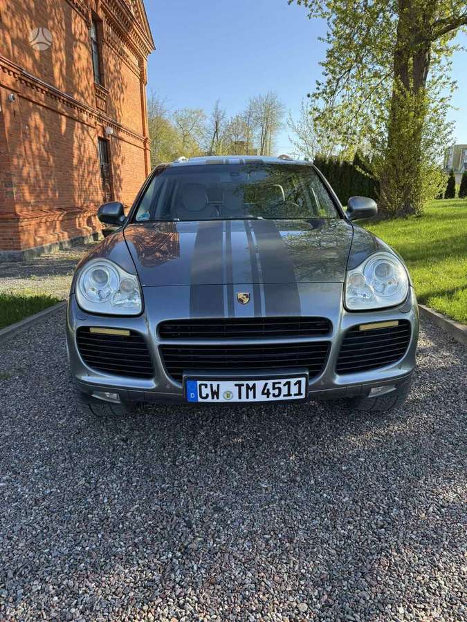 Porsche Cayenne - 2