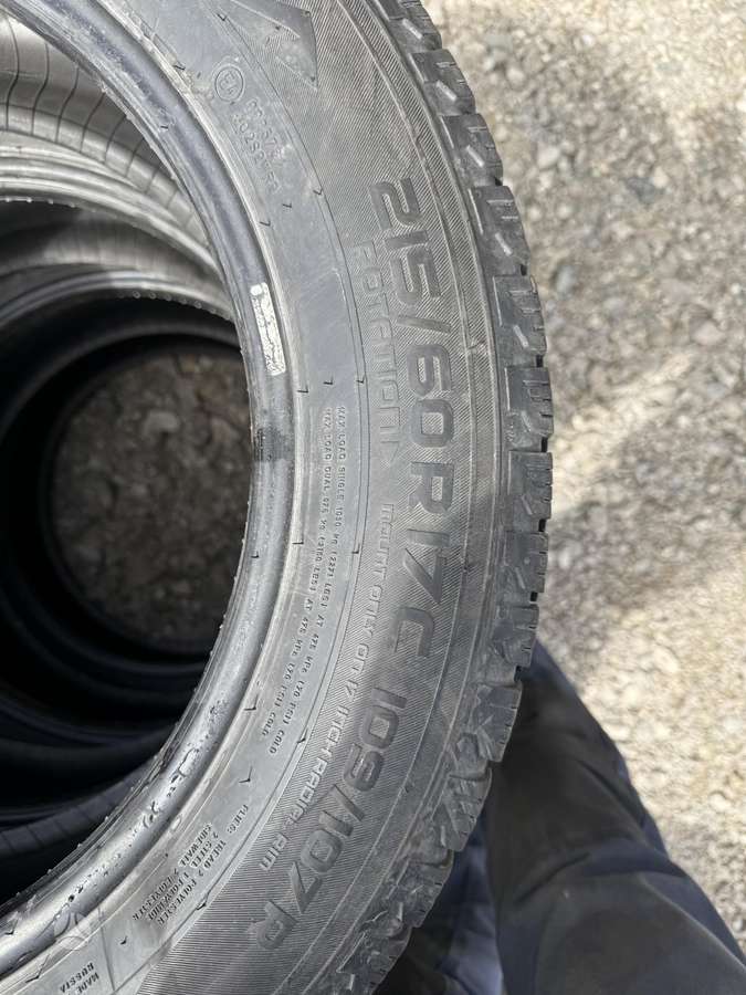 Nokian, universalios 215/60 R17