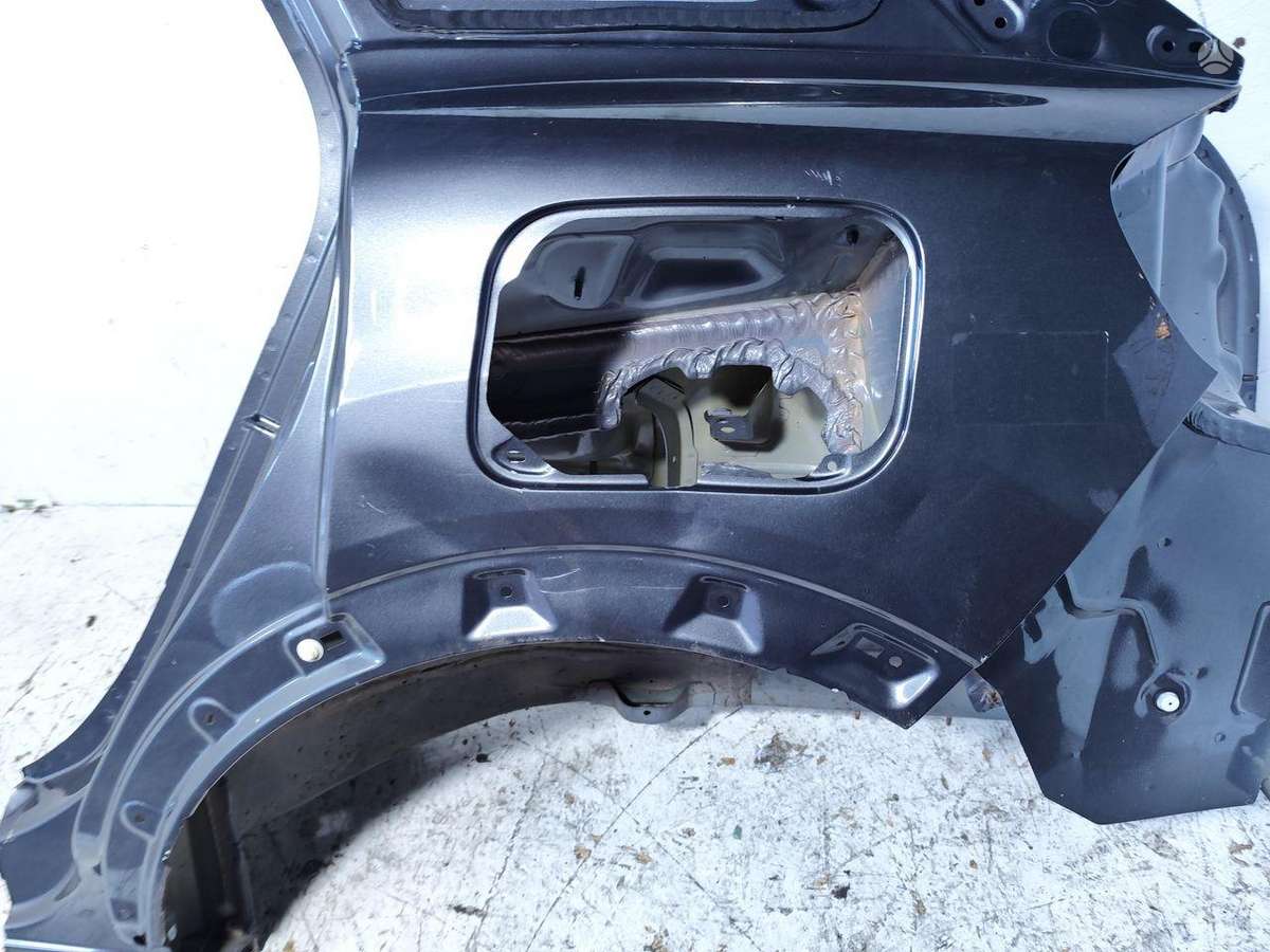 Citroen C4 hood (front, rear)