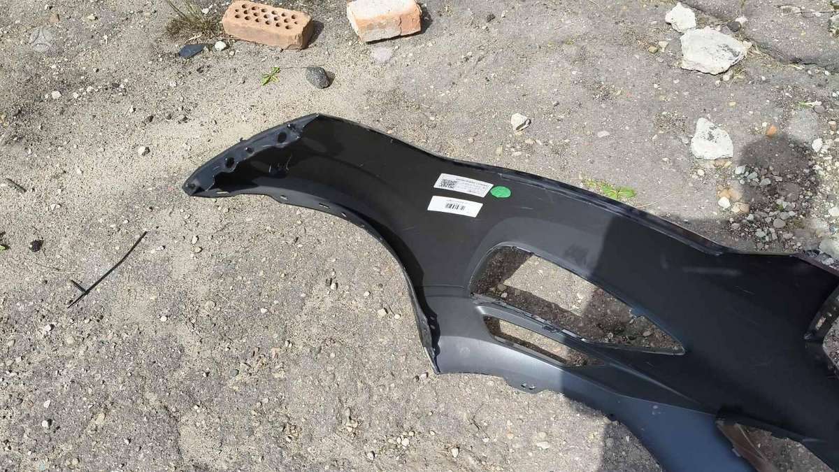 Volvo XC60 kėbulo dalys