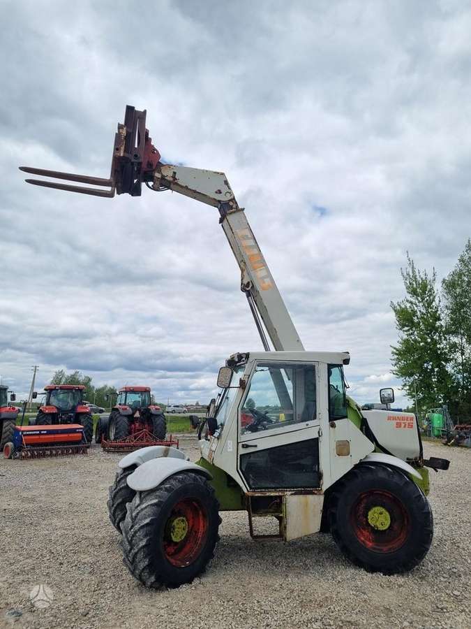 Claas Ranger 975, traktori