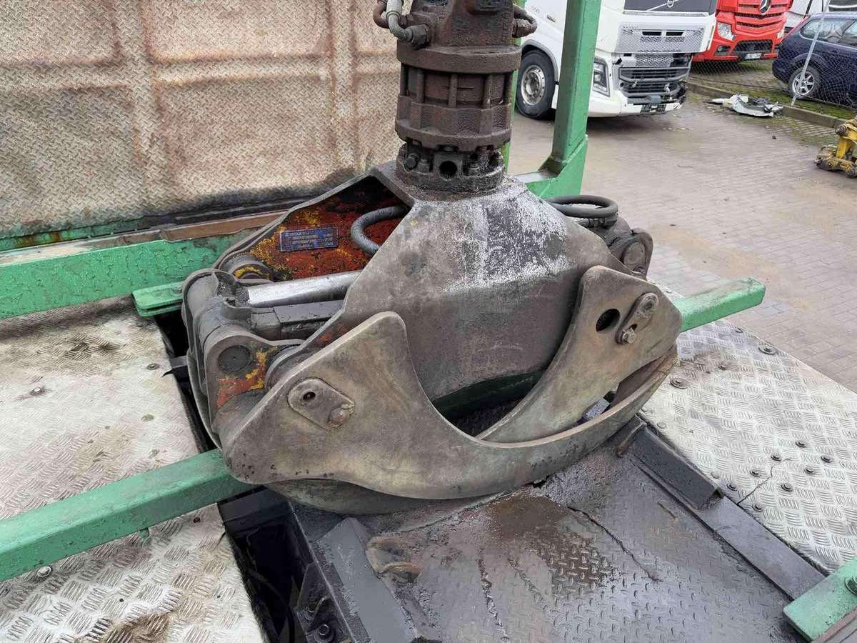 Loglift F82S76R + Greifer, манипуляторы