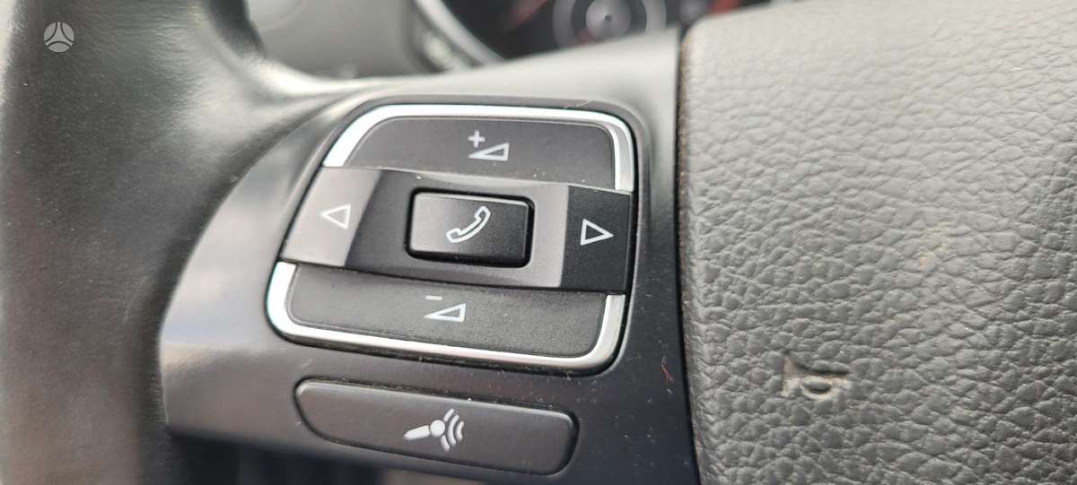 Volkswagen Golf, 1.2 l., Хэтчбек