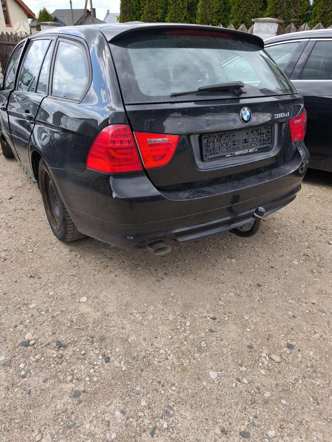 BMW 3 serija 688 spalva