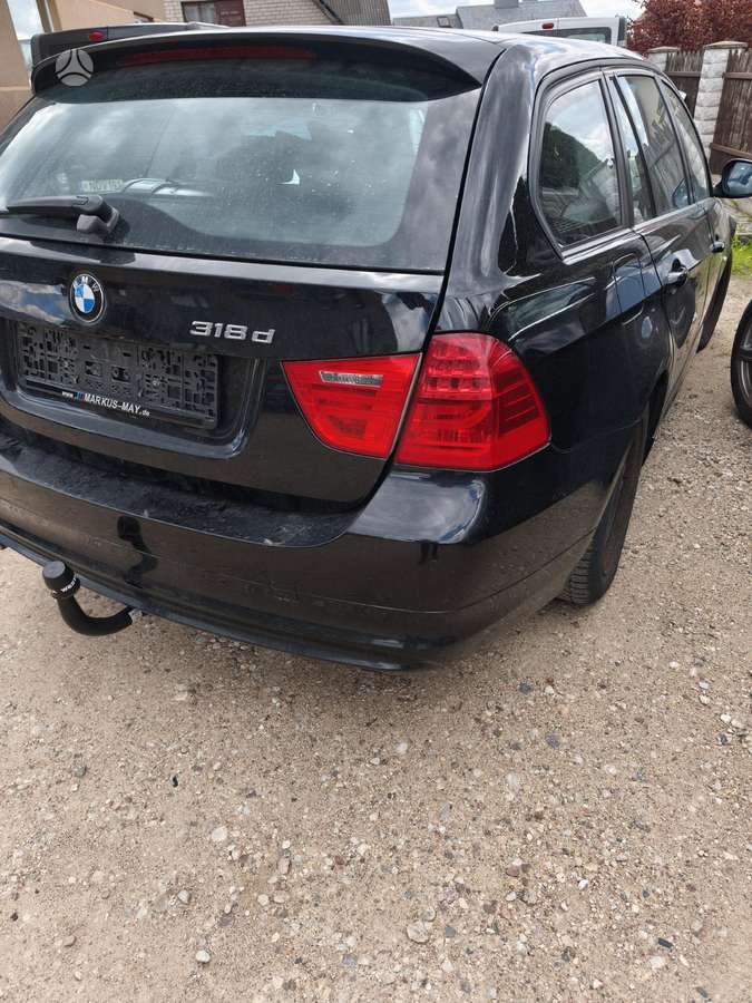 BMW 3 serija 688 spalva