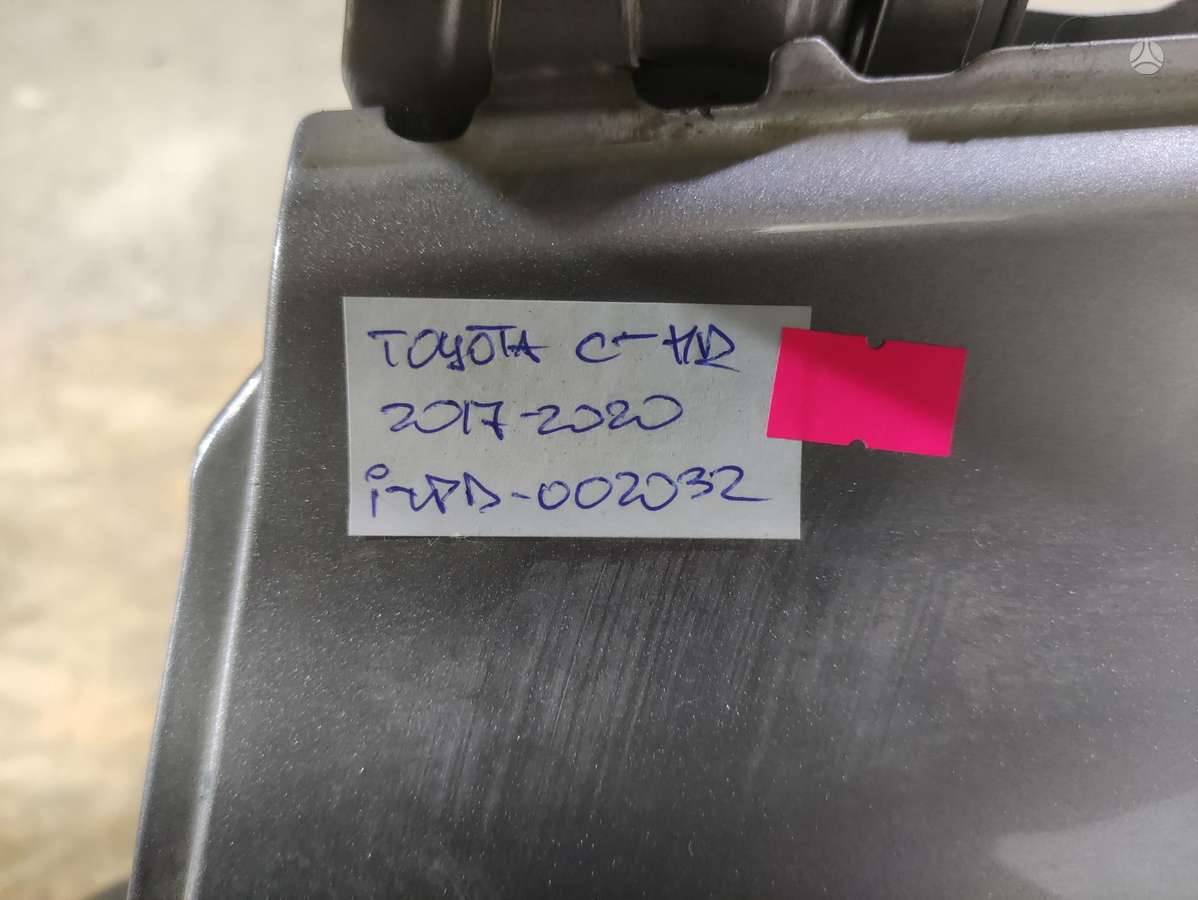Toyota C-HR Cen14927