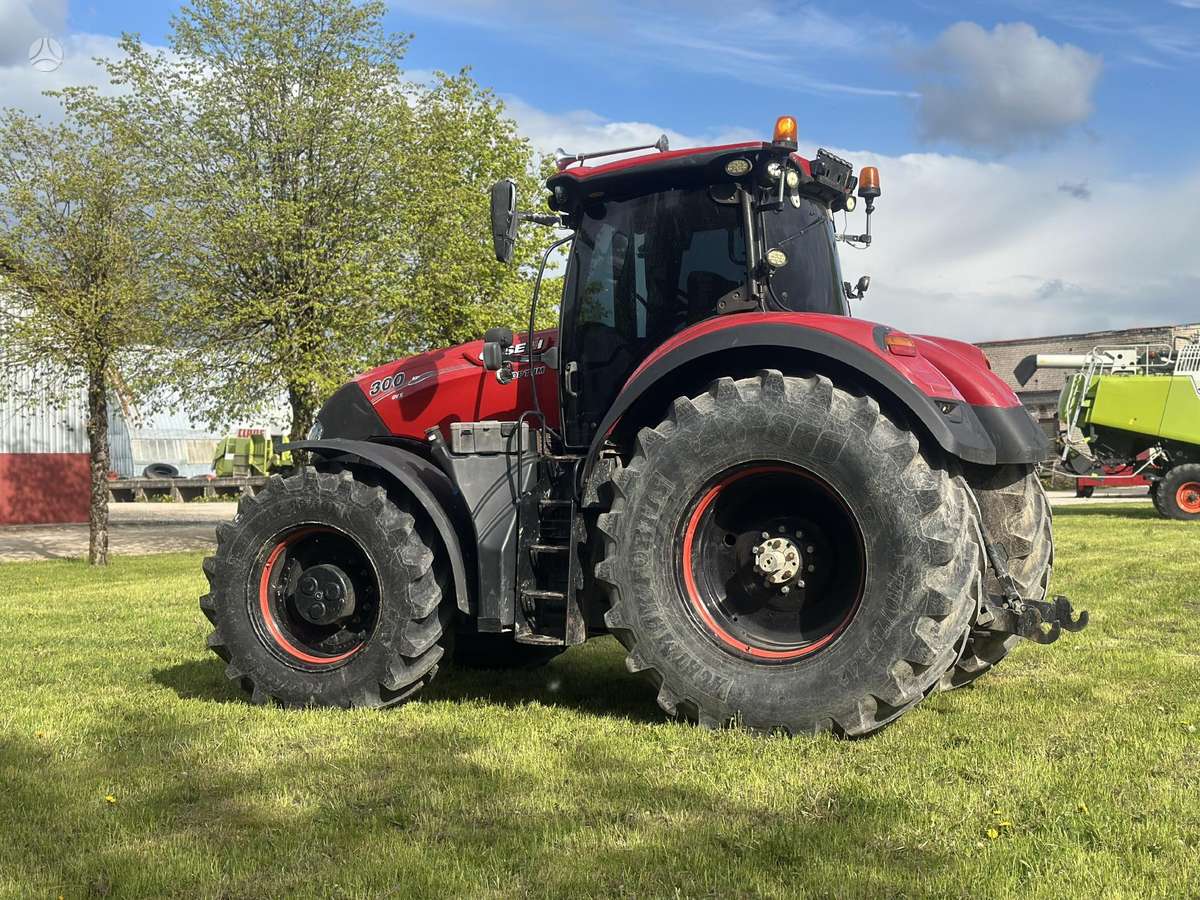 Case-IH Optum 300 CVX, tractors