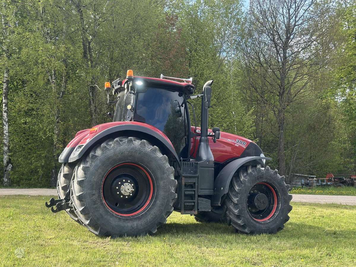 Case-IH Optum 300 CVX, tractors