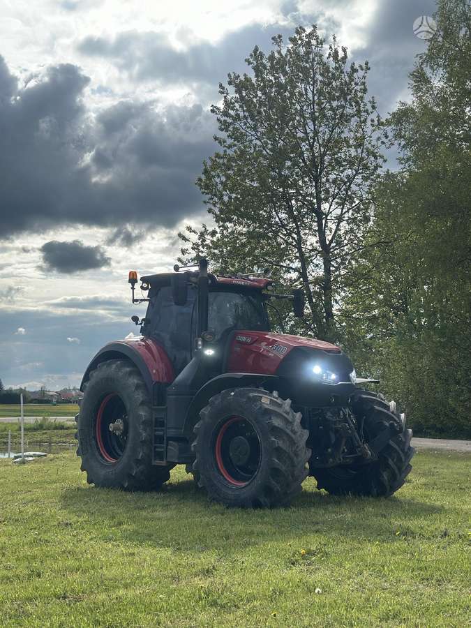 Case-IH Optum 300 CVX, tractors
