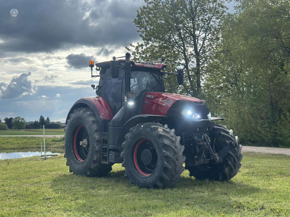 Case-IH Optum 300 CVX, tractors
