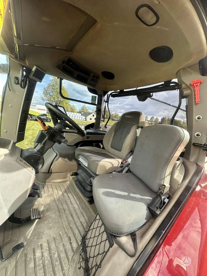 Case-IH Optum 300 CVX, tractors
