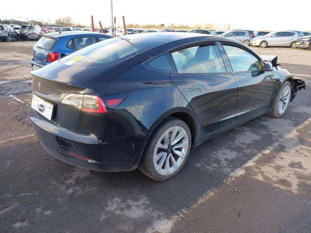 Tesla Model 3 dalimis