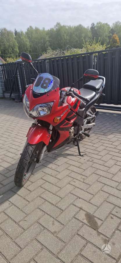 Honda CBR 125cc, street / classic