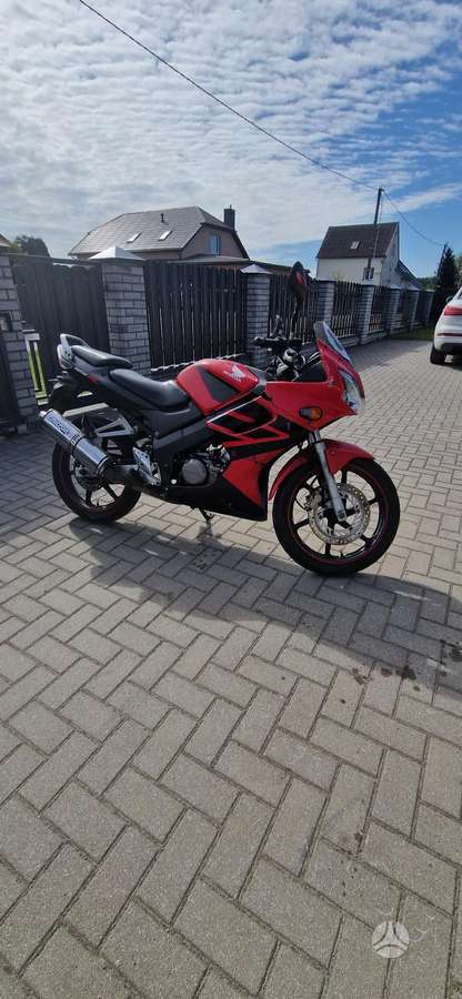 Honda CBR 125cc, street / classic