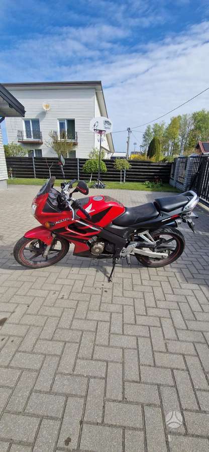 Honda CBR 125cc, street / classic