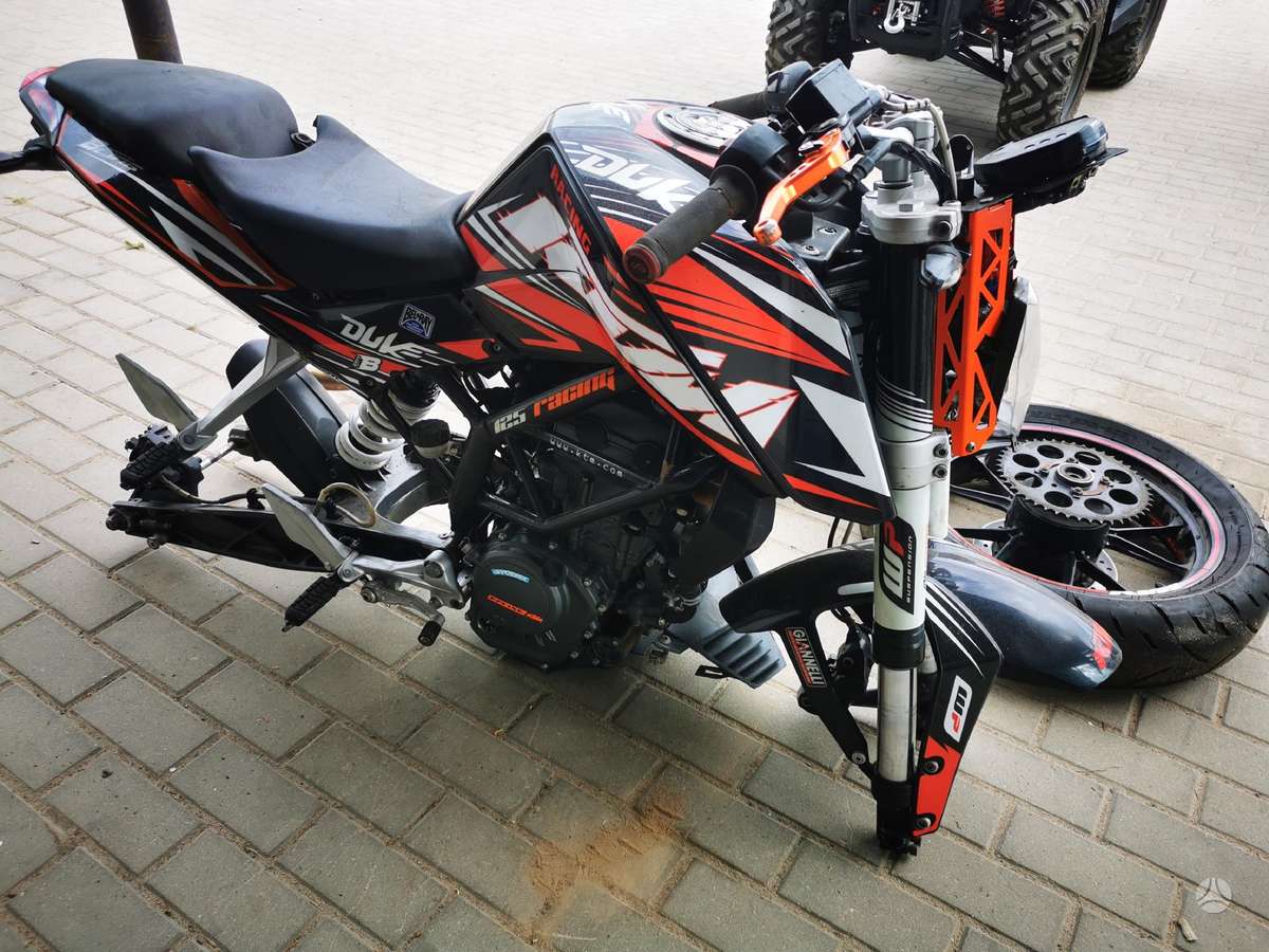 KTM Duke, street / classic