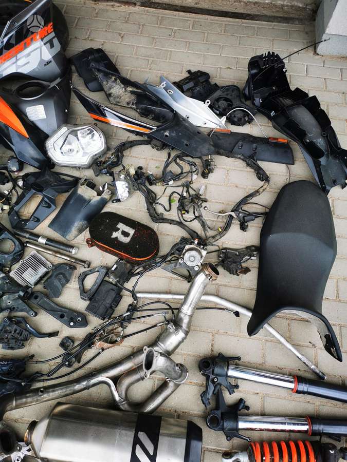 KTM Adventure, touring / sport touring