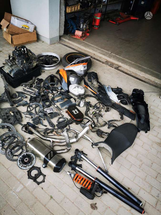KTM Adventure, touring / sport touring