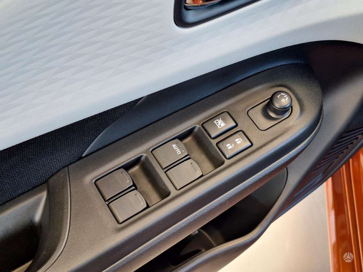 Suzuki Swift, 1.2 l., Хэтчбек