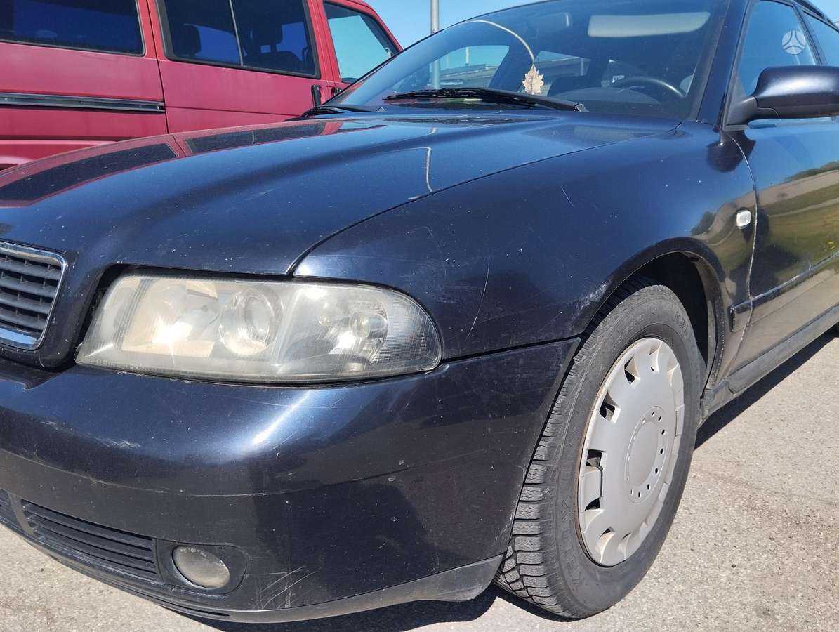 Audi A4 по частям. 1 9 8 5kw kablys