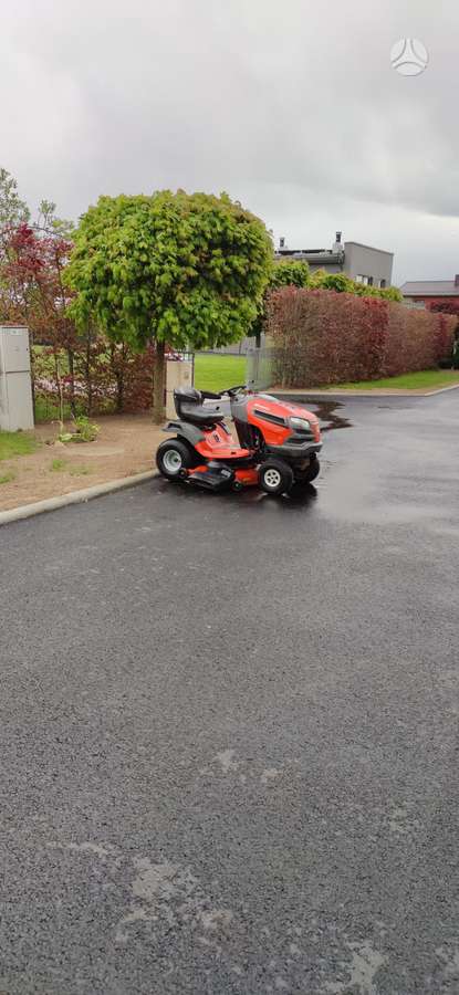 Husqvarna YTH 24K48, садовые тракторы