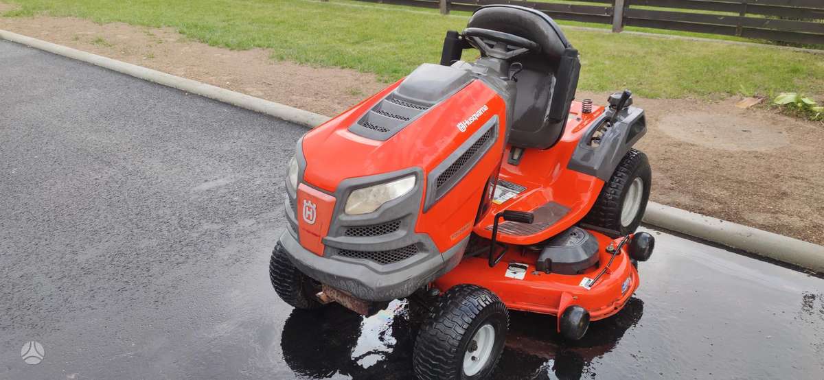 Husqvarna YTH 24K48, садовые тракторы