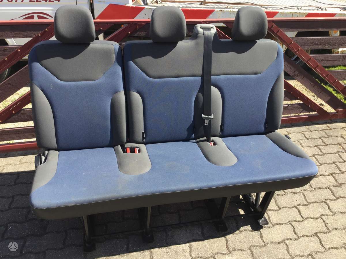 Renault Trafic, keleiviniai mikroautobusai