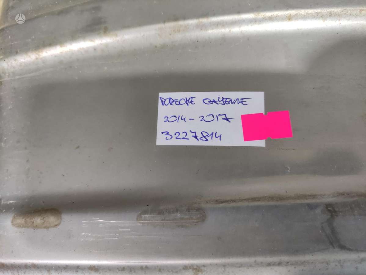 Porsche Cayenne Cen15692