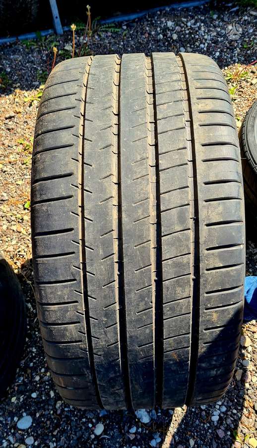 Michelin, vasarinės 305/35 R22