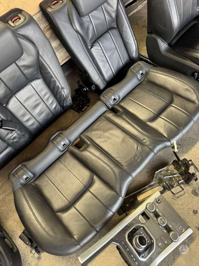 Land Rover Evoque по частям