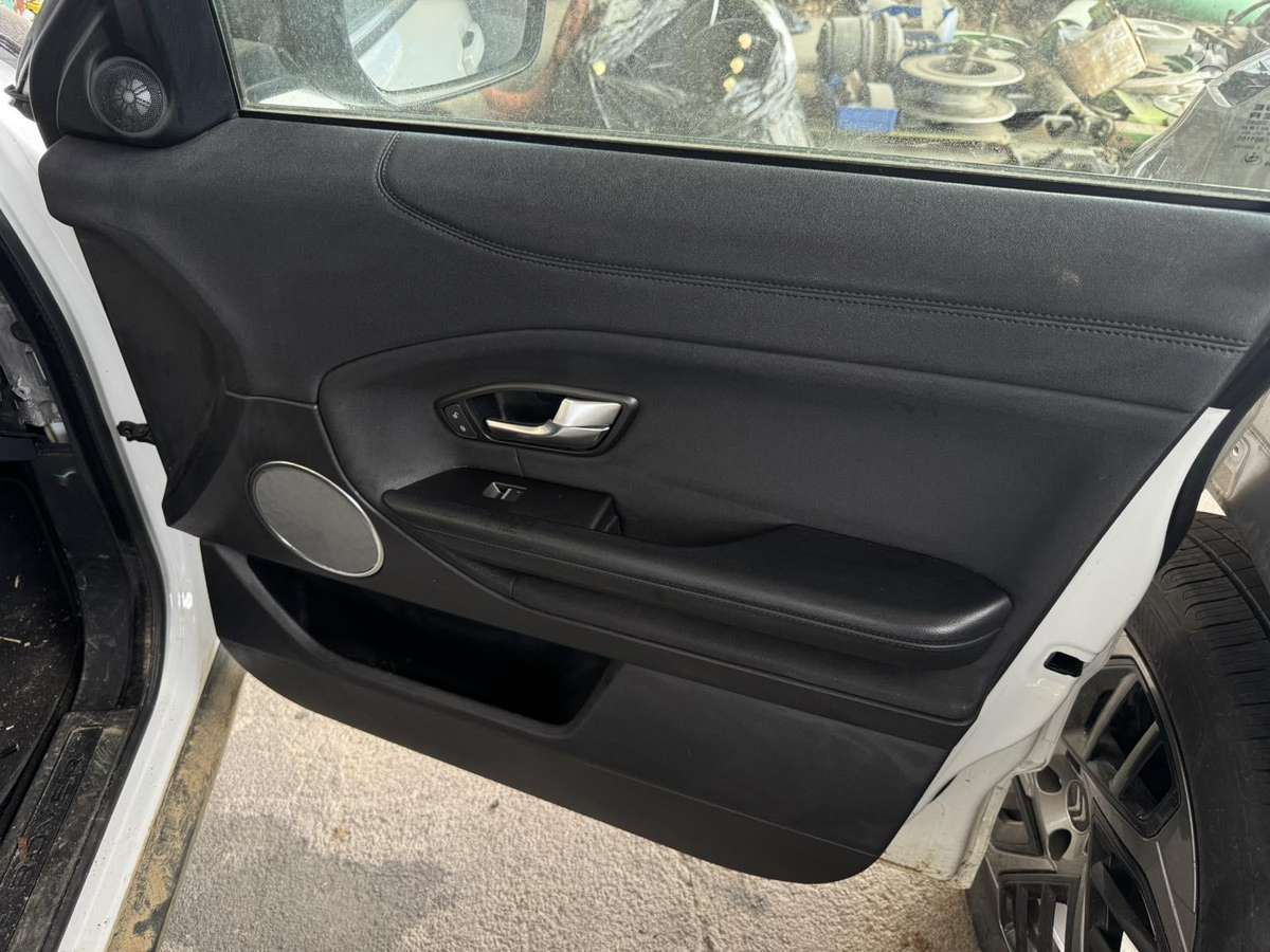 Land Rover Evoque по частям